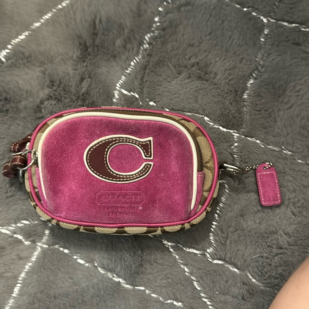 Coach mini bag with a touch of pink suede
